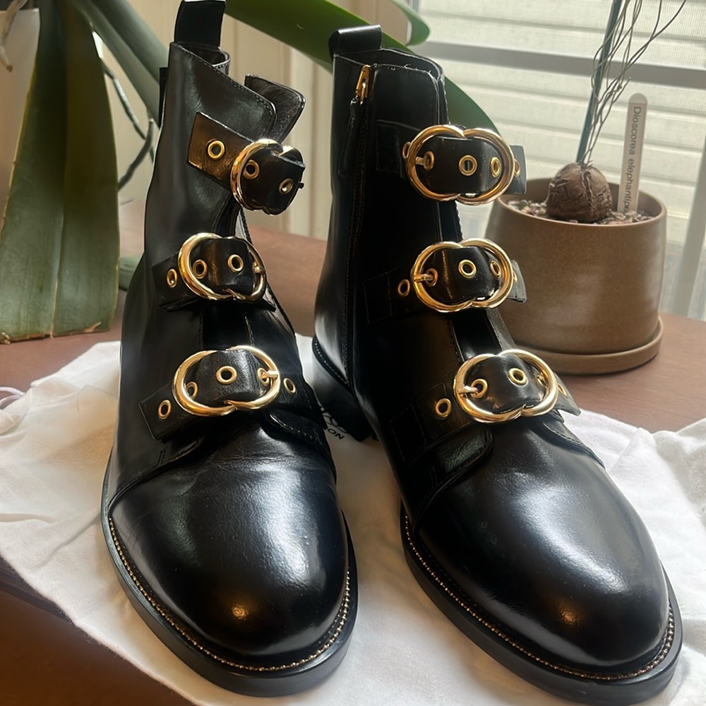 Russell & Bromley Striker Boots NWT